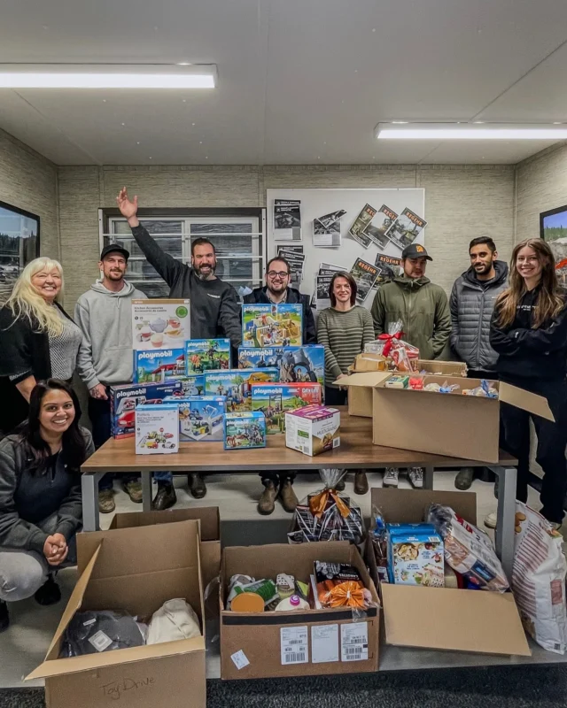 This holiday season, our team came together to make a difference in our community. 

At Regehr Contracting, we believe in building more than just quality projects – we build stronger communities.

Our team proudly sponsored families through @archwayca in Abbotsford and organized a toy and food drive across our sites in support of the @abbotsfordfoodbank 

It’s all thanks to our incredible crews who exemplify what it means to be quality people and choose to step up and make a difference. 

#QualityProjectsByQualityPeople #CommunityFirst #HolidayGiving #RegehrContracting